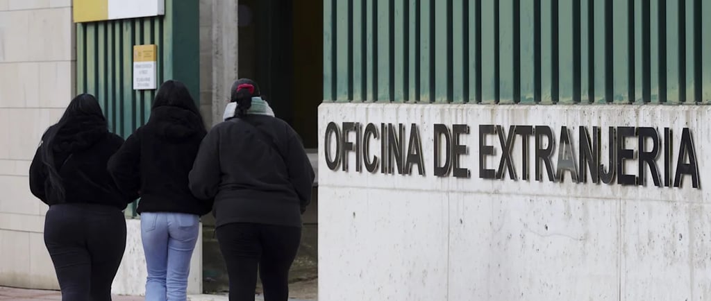 Cuidado con las falsas noticias sobre la regularización: aún no es oficial sin BOE