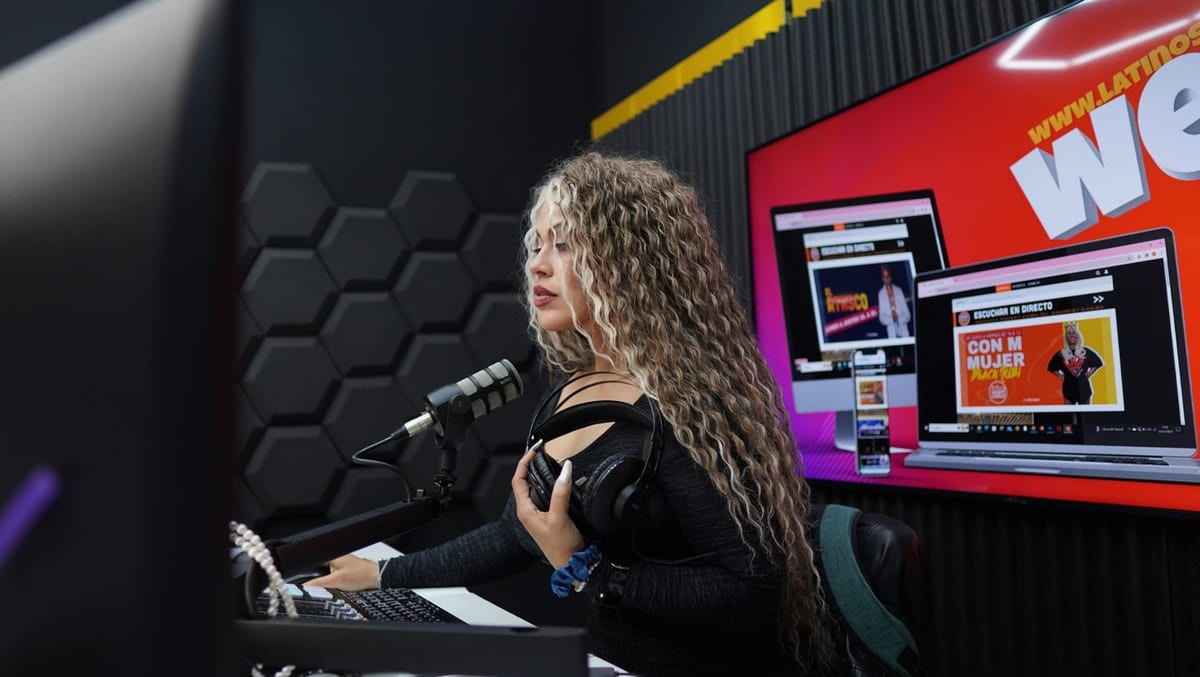 Black Rubi | Locutora Latina en Valencia y Voz de Latinos FM