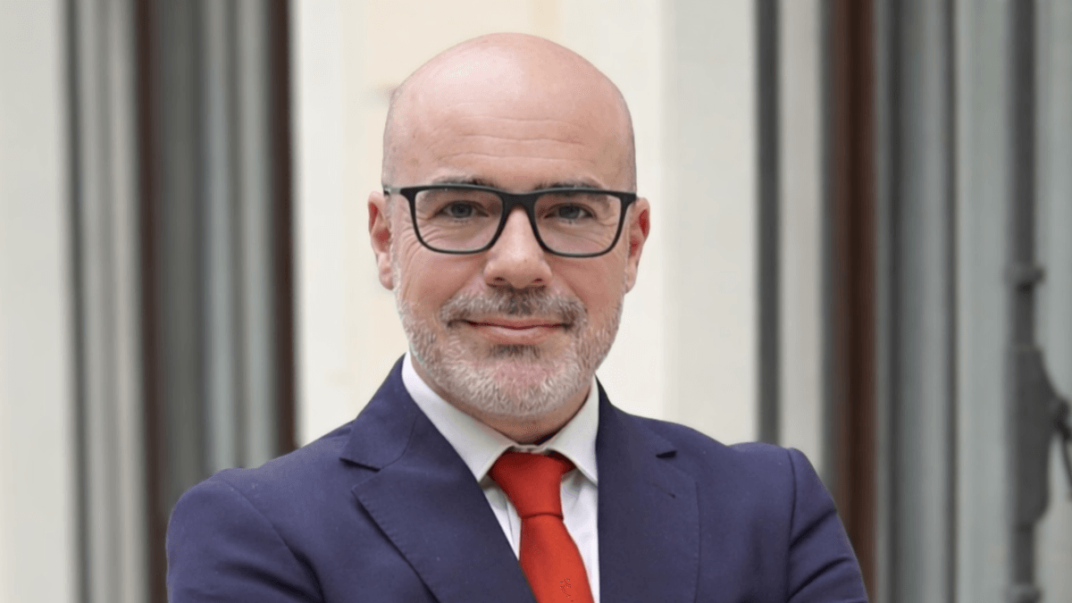 Regularización extraordinaria en España 2026: requisitos, fechas y cómo solicitar, según el Delegado del Gobierno en Madrid, Francisco Martín Aguirre