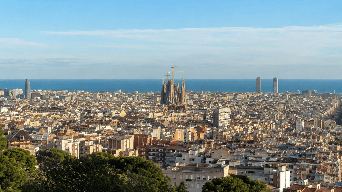 Latinos FM llega  a Barcelona — podcast | Latinos FM