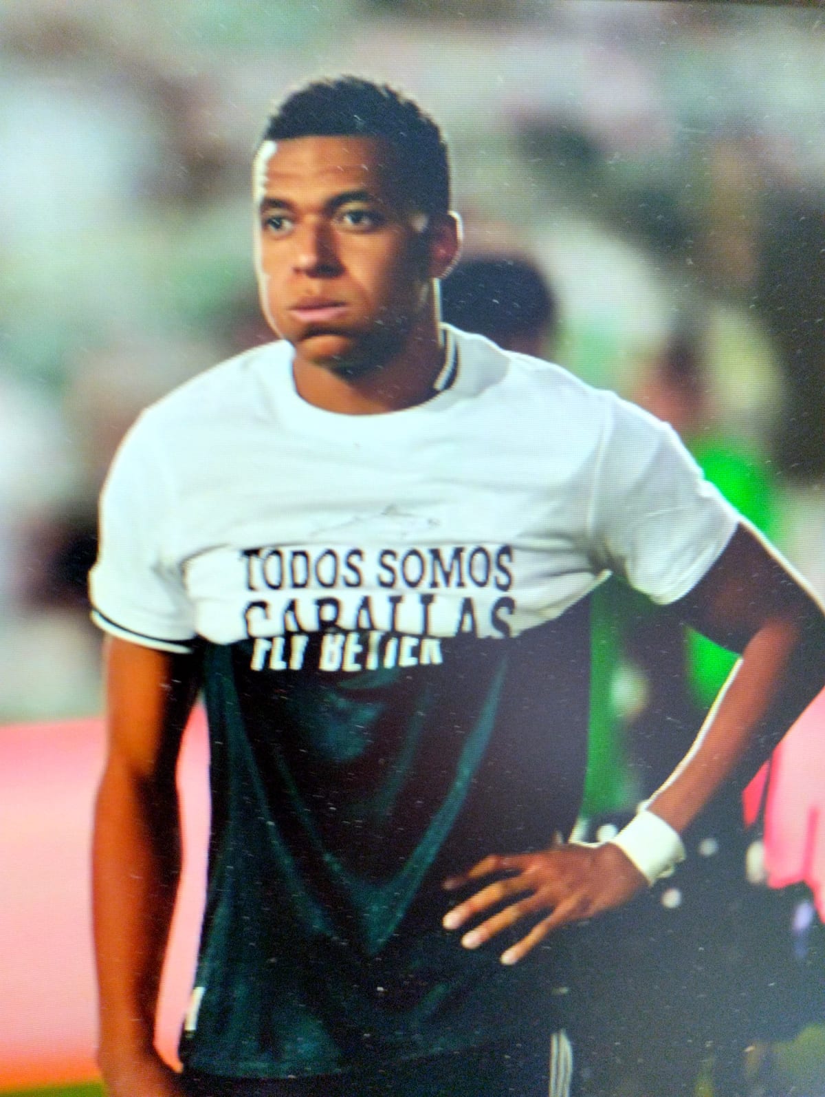 Mbappé y Vinicius rechazan apoyo a Ceuta; James se retira