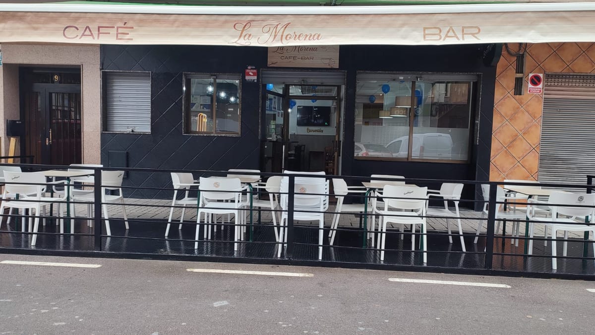 Fachada de Bar/Restaurante LA MORENA en Castellón de la Plana, ofreciendo auténtica comida peruana como ceviche y lomo saltado — foto oficial del restaurante