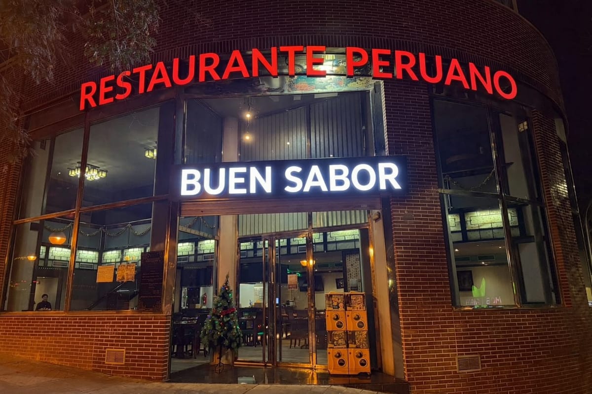 Ceviche de pescado fresco con ají limo y cilantro en Buen Sabor restaurante peruano en Alicante — foto oficial del restaurante