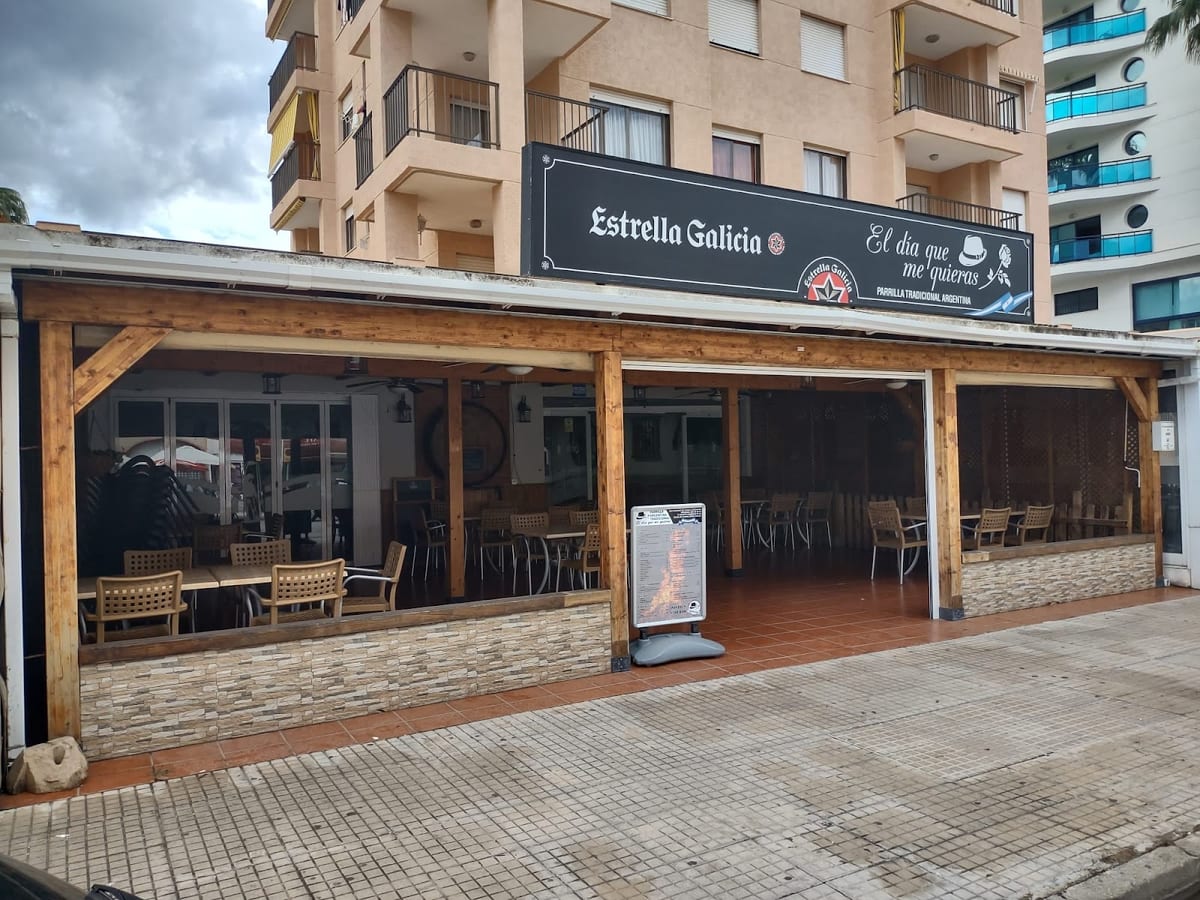 Auténtica parrilla argentina, jugosos cortes de carne y empanadas caseras de El Día Que Me Quieras en Gandía — foto oficial del restaurante.