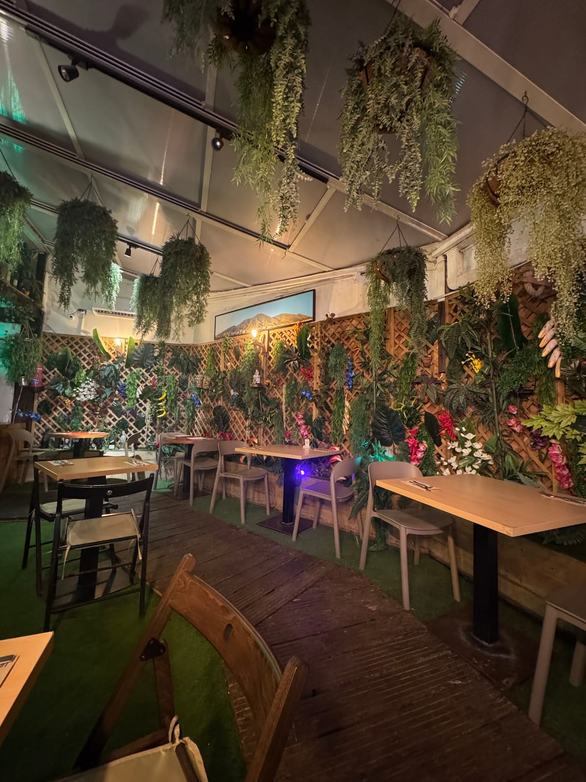 Arepas y cachapas de Grama Lounge, el mejor restaurante venezolano en Madrid Centro con ambiente playero — foto oficial del restaurante.