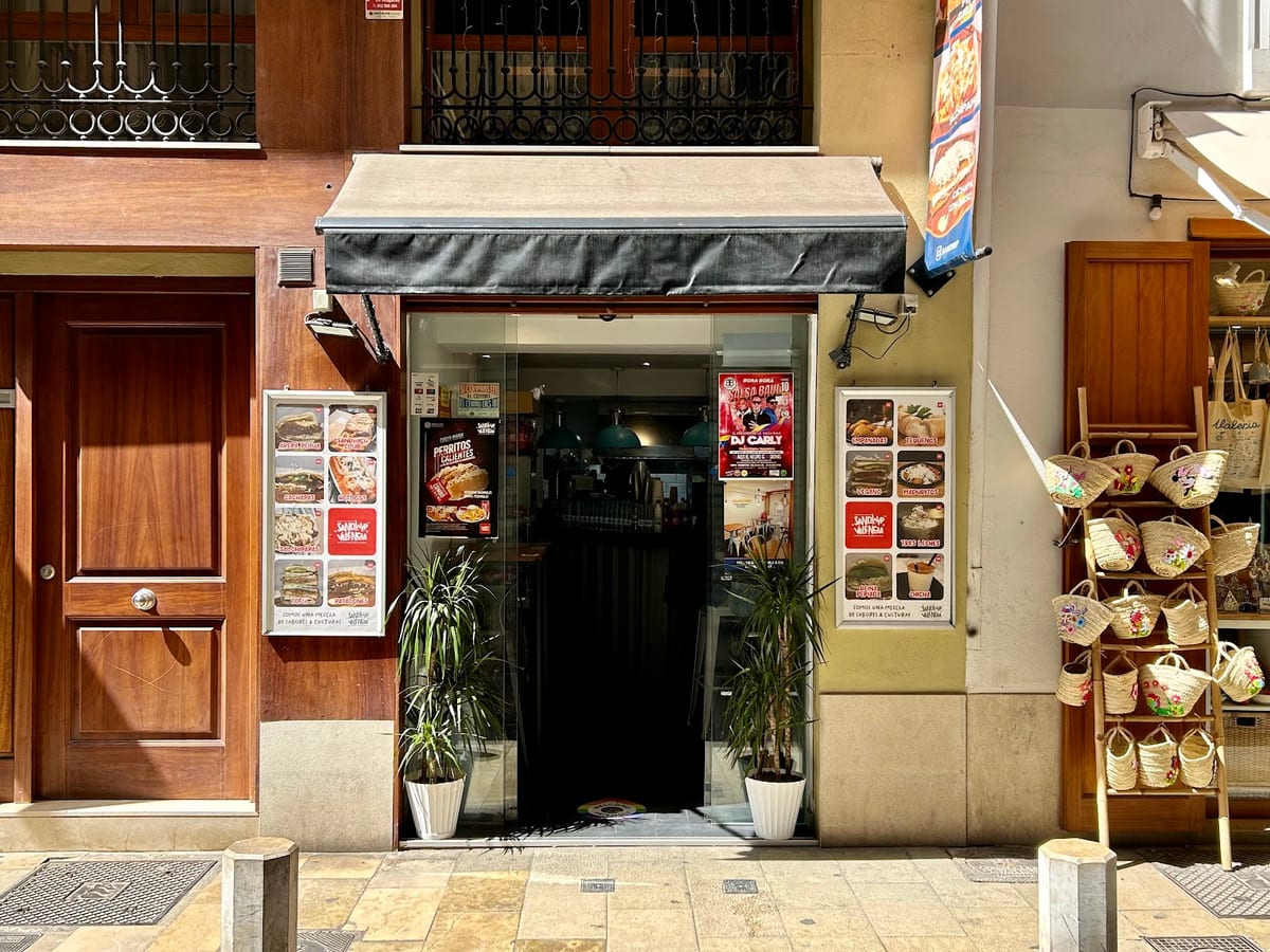 Arepas venezolanas auténticas y platos típicos de Venezuela en La Arepería Valencia, Ciutat Vella — foto oficial del restaurante.