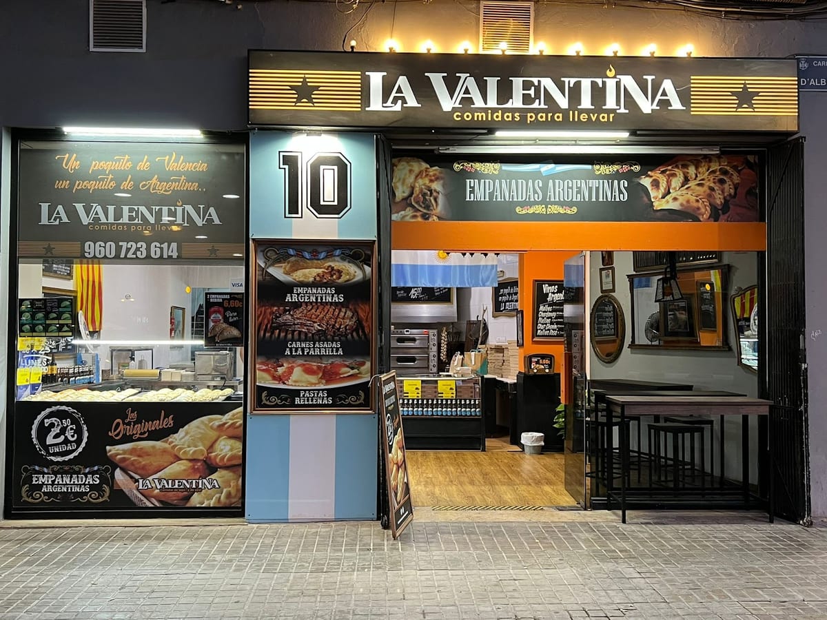 Empanadas argentinas variadas de carne, humita y queso en La Valentina Empanadas Argentinas Valencia — foto oficial del restaurante