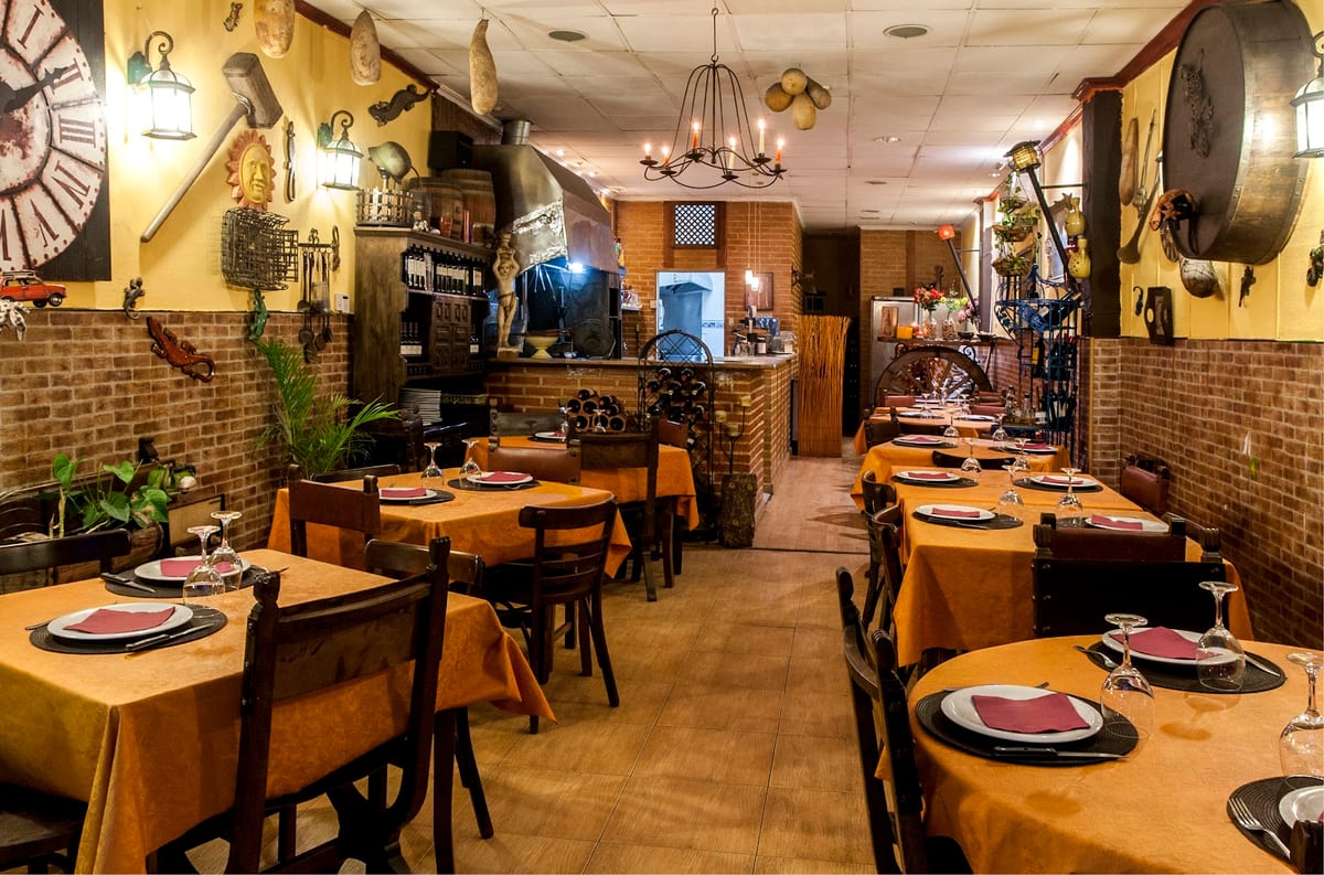 Parrilla Argentina la Salamandra Benidorm, carnes a la brasa, asado argentino, empanadas caseras — foto oficial del restaurante