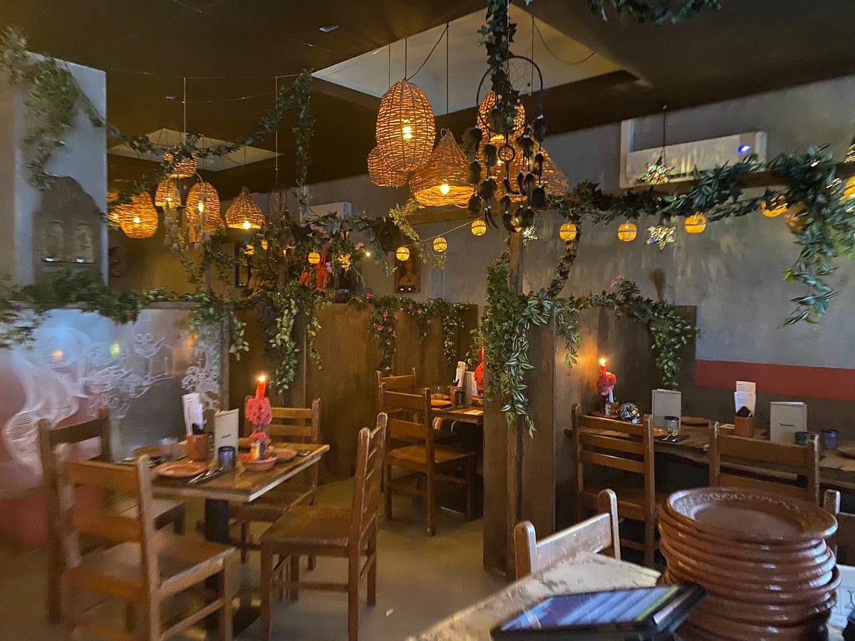 Tacos al pastor y cochinita pibil en Taqueria Los Cuñados, el auténtico restaurante mexicano en Ginebra, Suiza — foto oficial del restaurante.