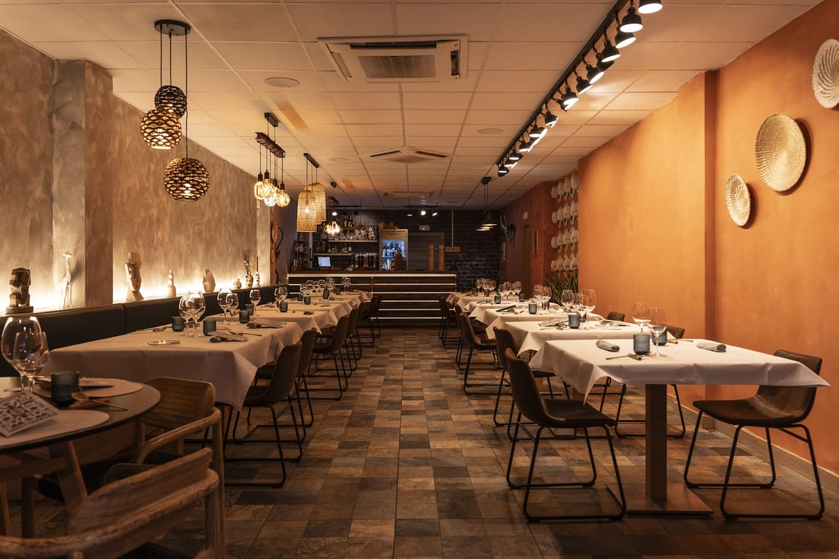 Interior de Viento Azteca, restaurante mexicano auténtico en Castellón de la Plana, con decoración tradicional y ambiente acogedor — foto oficial del restaurante